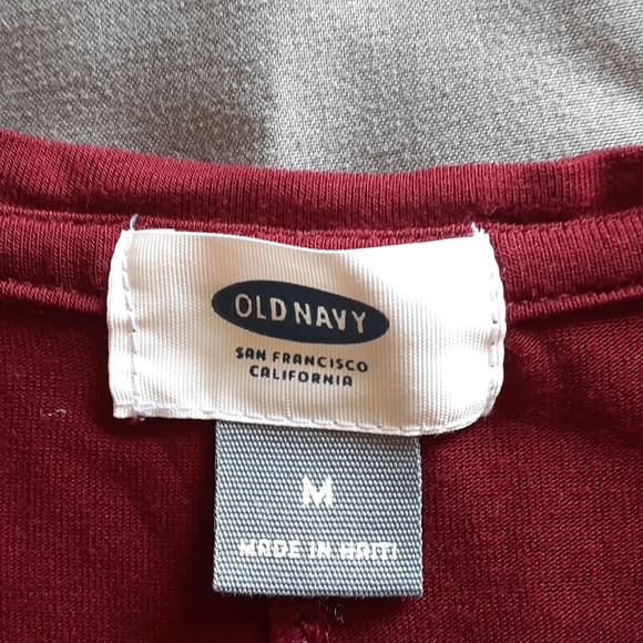 M burgundy red athletic  shirt - Picture 2 of 2